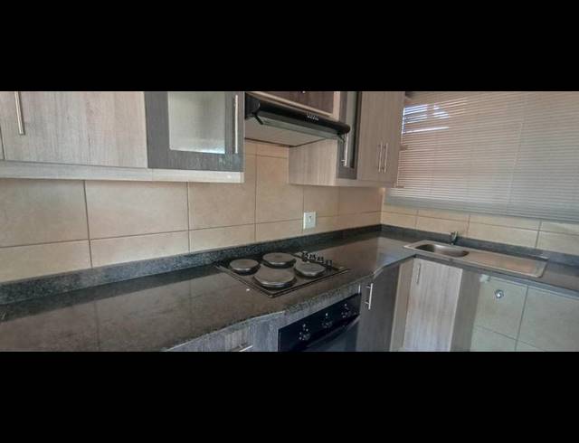 2 BEDROOM TOWNHOUSE FOR SALE IN ALBERTON NORTH